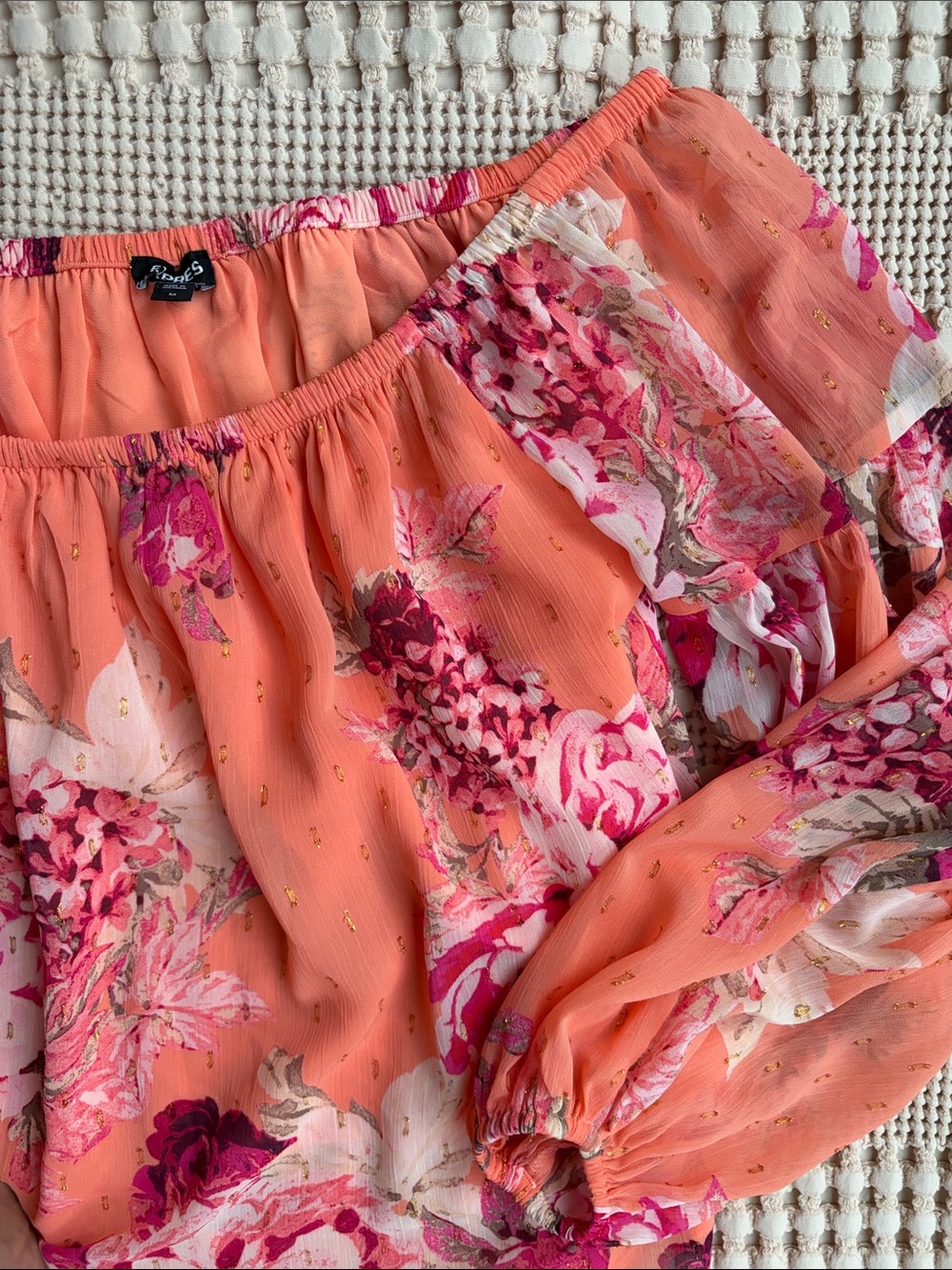 Express Coral Floral Flowy Off-Shoulder Blouse Medium - Picture 4 of 6